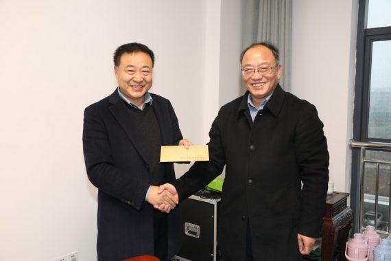安慶市副市長(zhǎng)鄭家齊來康明納調(diào)研慰問