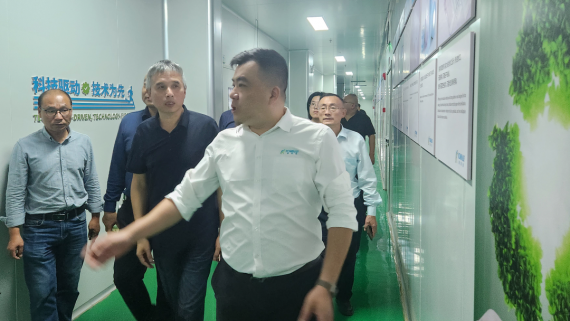 宜秀區(qū)政協(xié)、工商聯(lián)一行蒞臨我司參觀交流