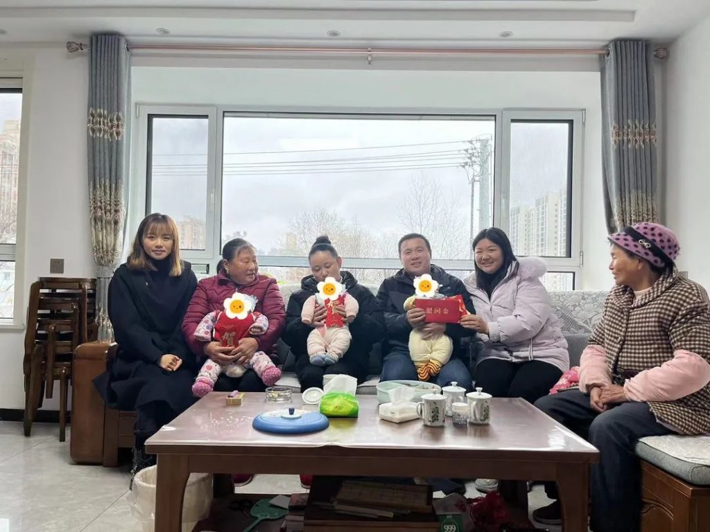康明納要聞丨康明納開展春節(jié)前走訪慰問困難職工活動
